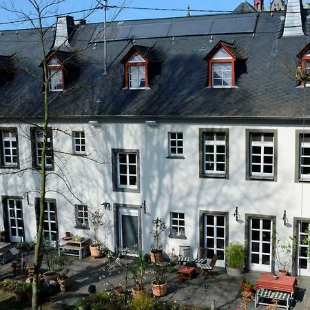 Stiftsherrenhaus Münstermaifeld Exterior foto